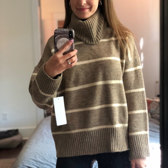 Goodnight Macaroon Sweaters - Goodnight Macroon Turtleneck Sweater